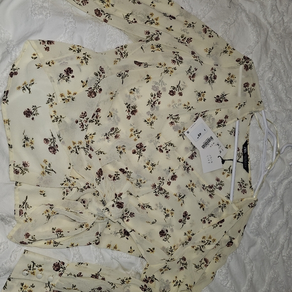 Floral Zara Top - Picture 5 of 5